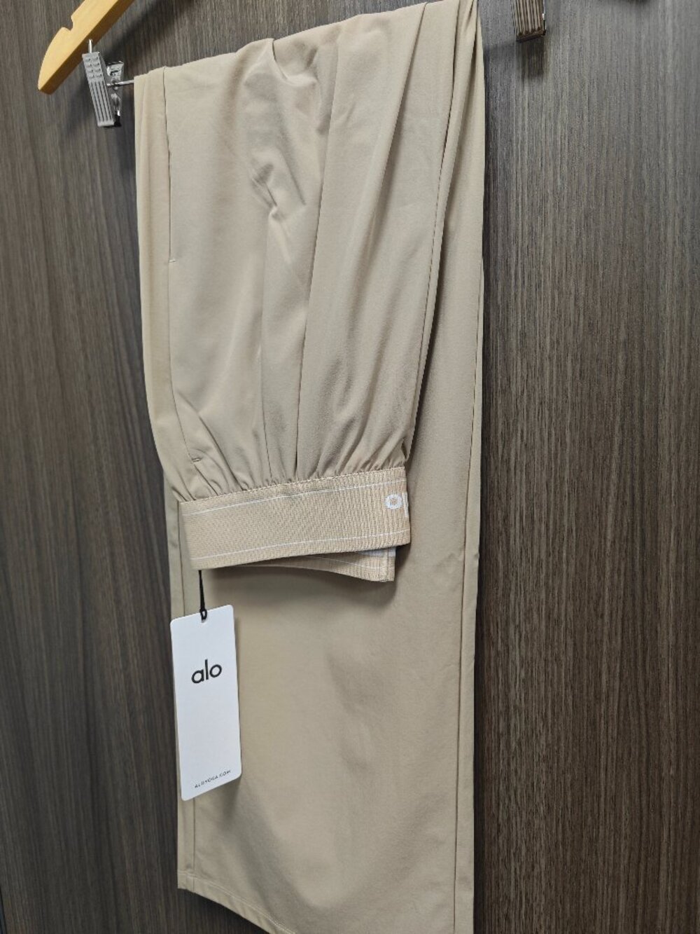 🎄NWT ALO Yoga Suit Up Trouser Gravel Color 💋Regular 30” Inseam - Picture 6 of 7